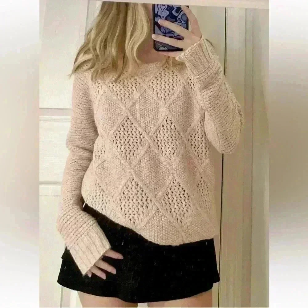American Eagle Outfitters Pink Argyle Print Sweater Size Small.